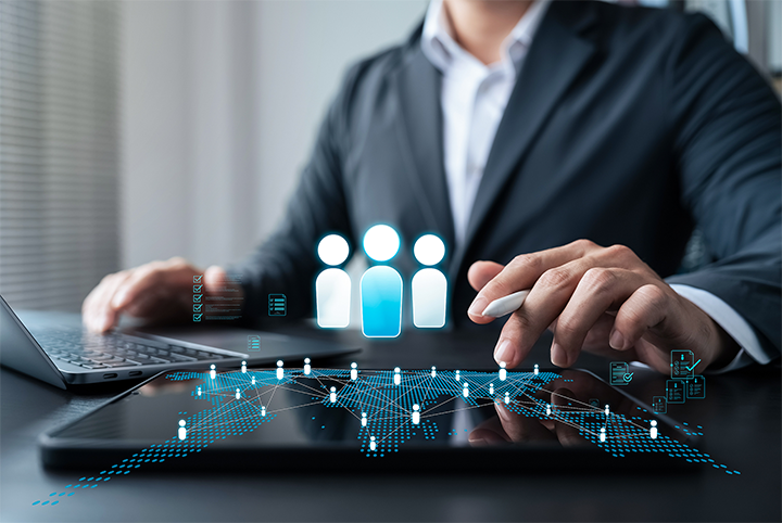 A股第一家人力资源公司万象城AWC国际发布2025年半年报，报告期内营收与归属于上市公司股东的净利润实现双数位增长